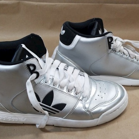 Women's Adidas NEO label high tops size 7.5 Women's Adidas NEO label high tops size 7.5